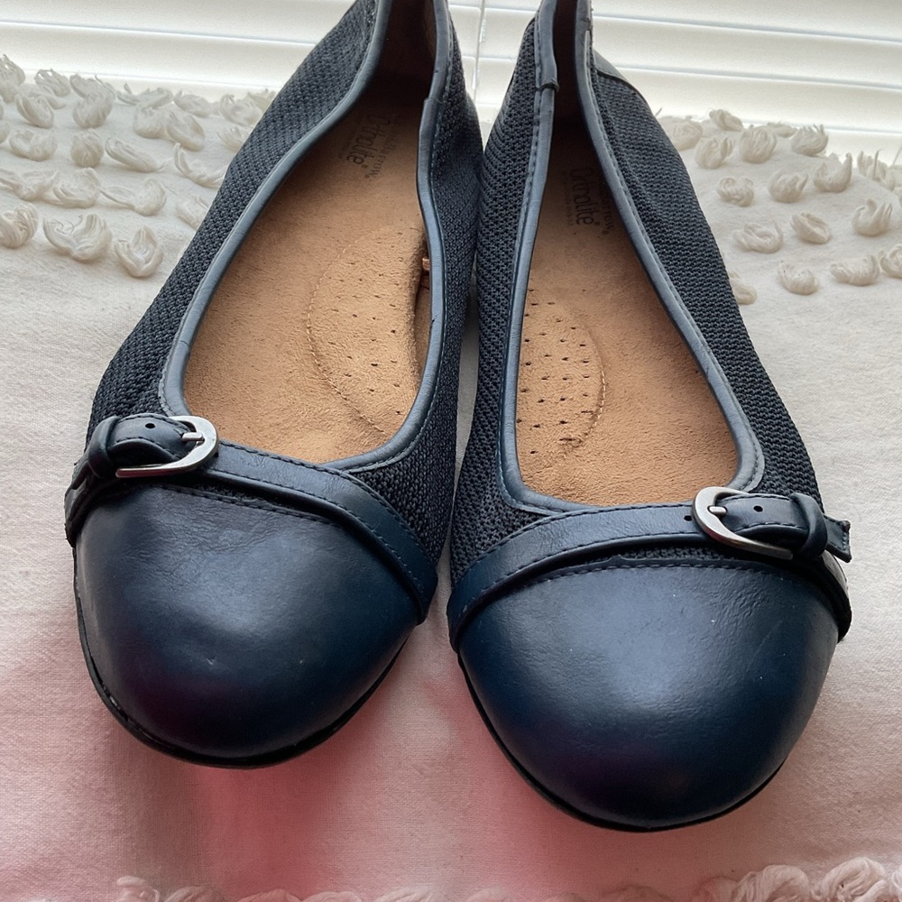 Croft & Barrow Navy and Black Flats